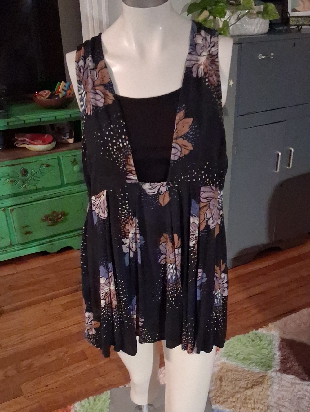 Free People Black & Purple Floral Sleeveless Tunic Top, Small